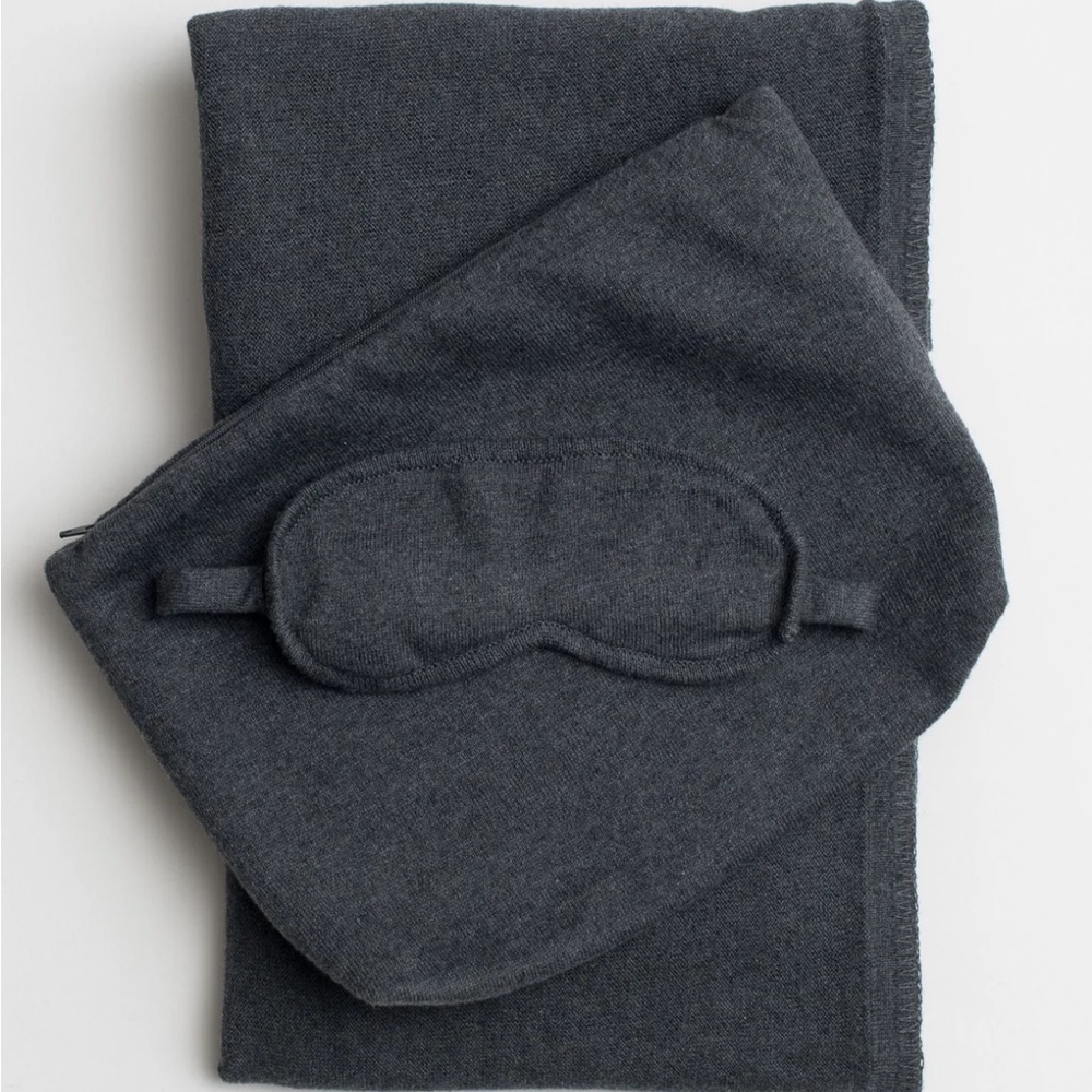 Zestt Orgabixs Cozy Gray Blanket and Eye Mask w/ Travel Bag “TheTravel Set”